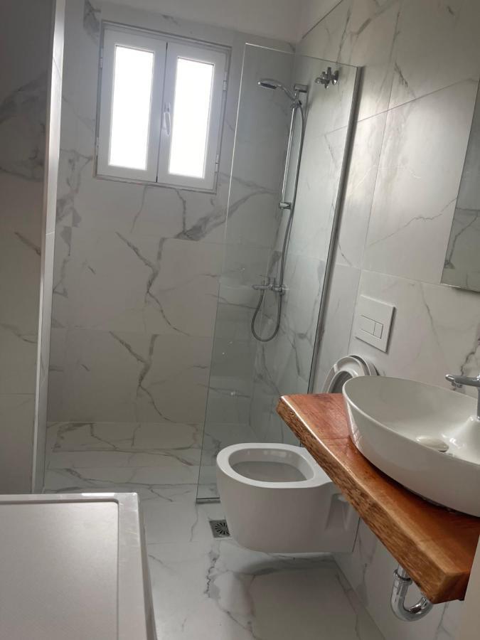Sea La Vie Apartments Sarande Exterior photo