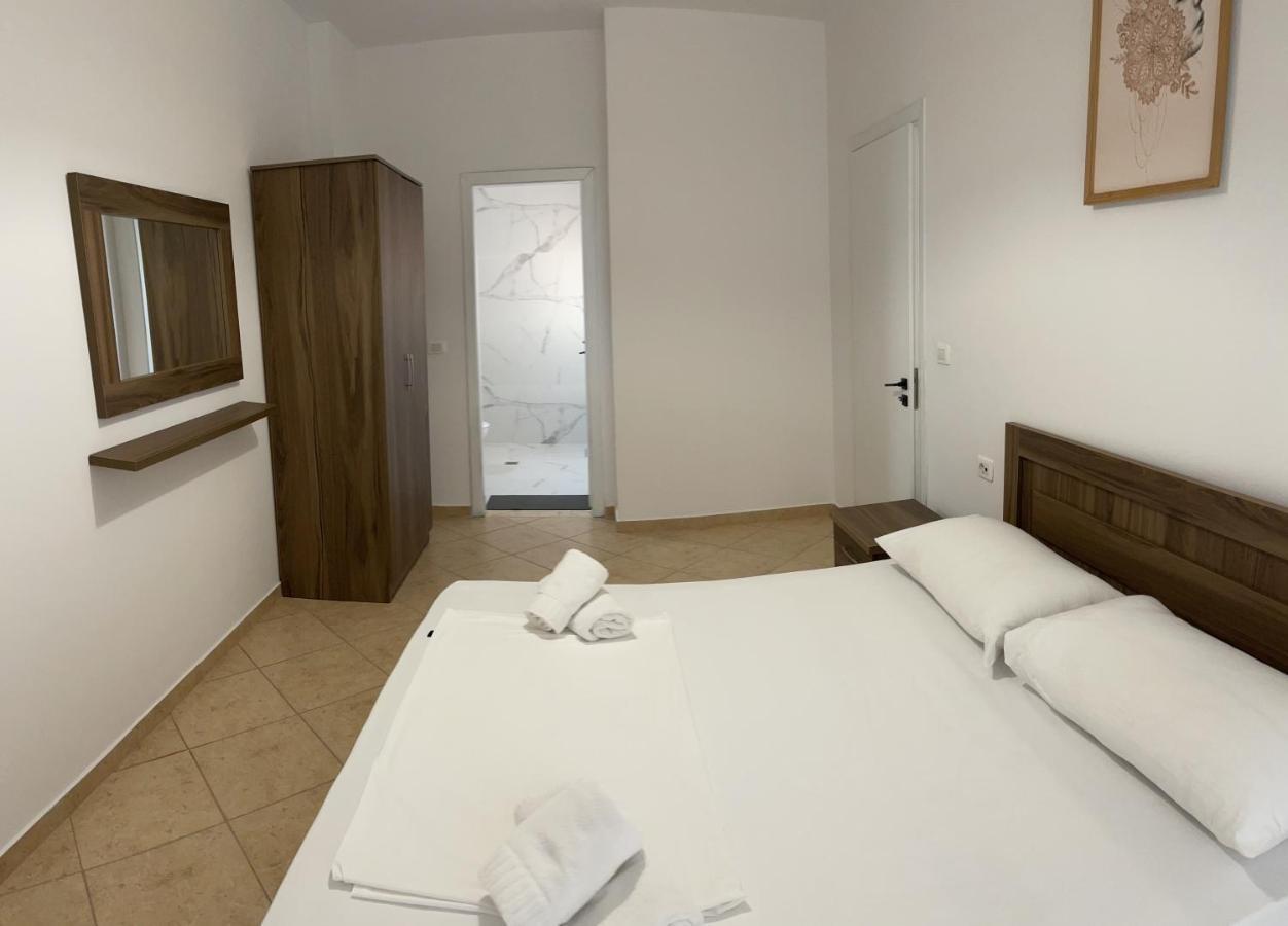 Sea La Vie Apartments Sarande Exterior photo